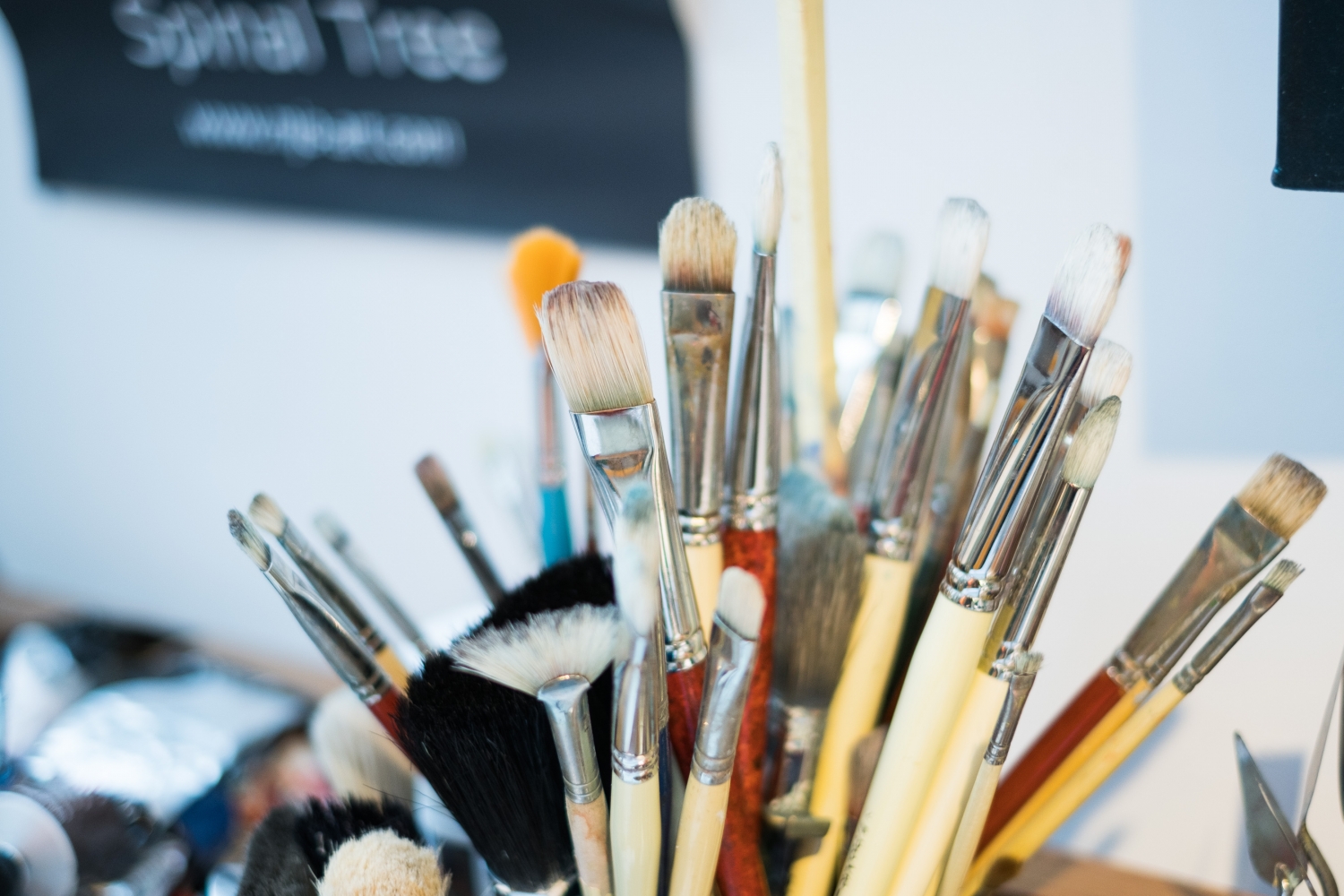 annie sloan paint brushes